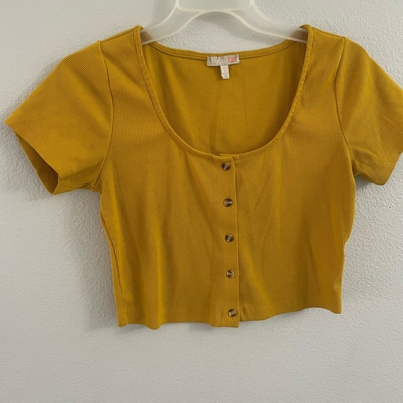 Gianni Bini Yellow Crop Buttoned Blouse - Picture 4 of 4